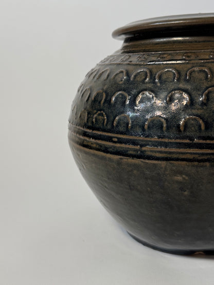 Rounded South Asian Pot