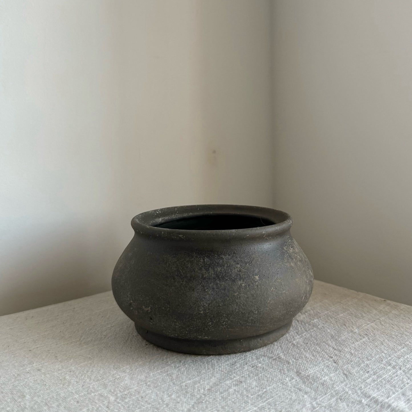 EARTH  |  low dark earthy brown decorative pot