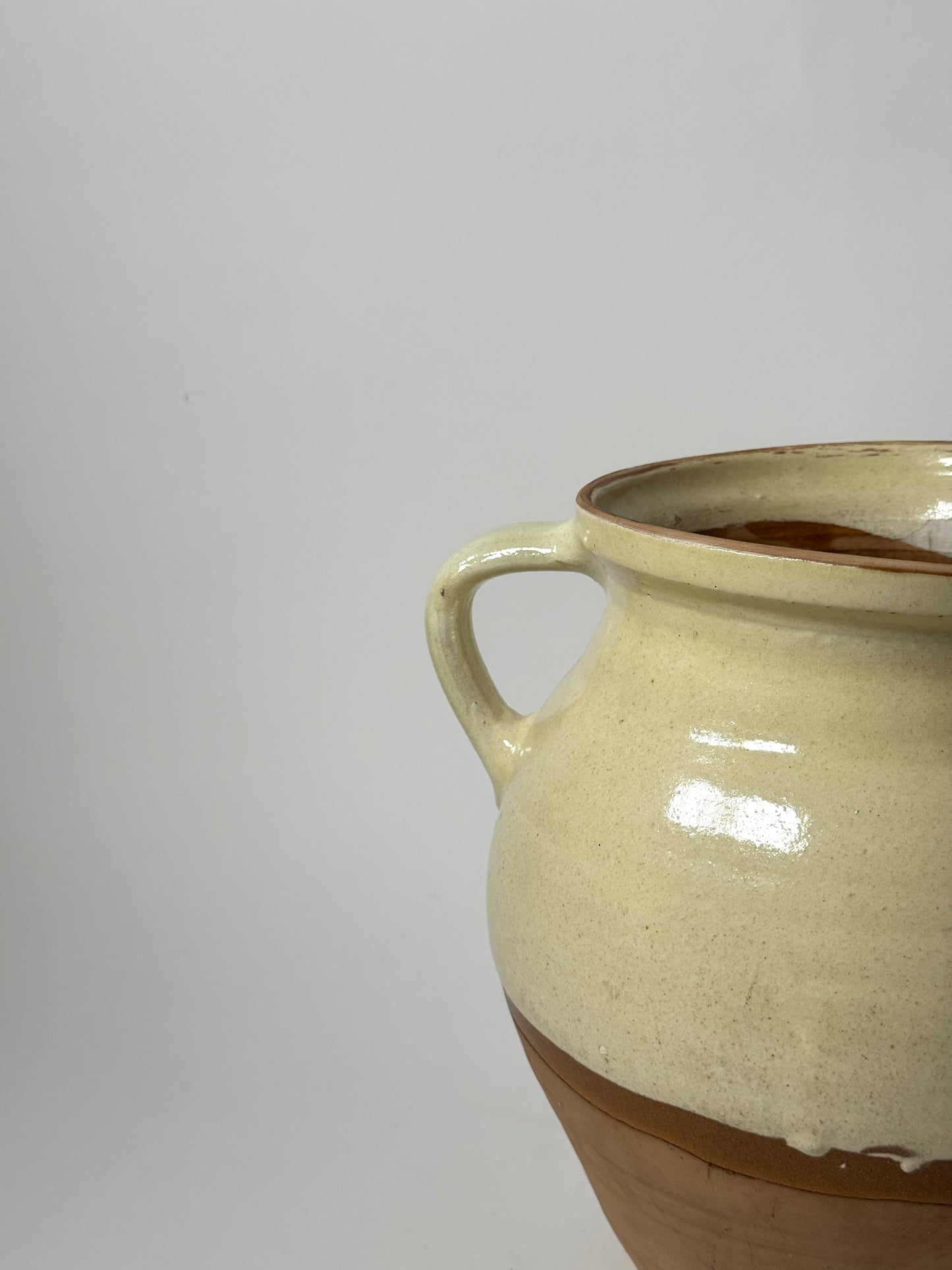 Half Glaze Butter Yellow Urn