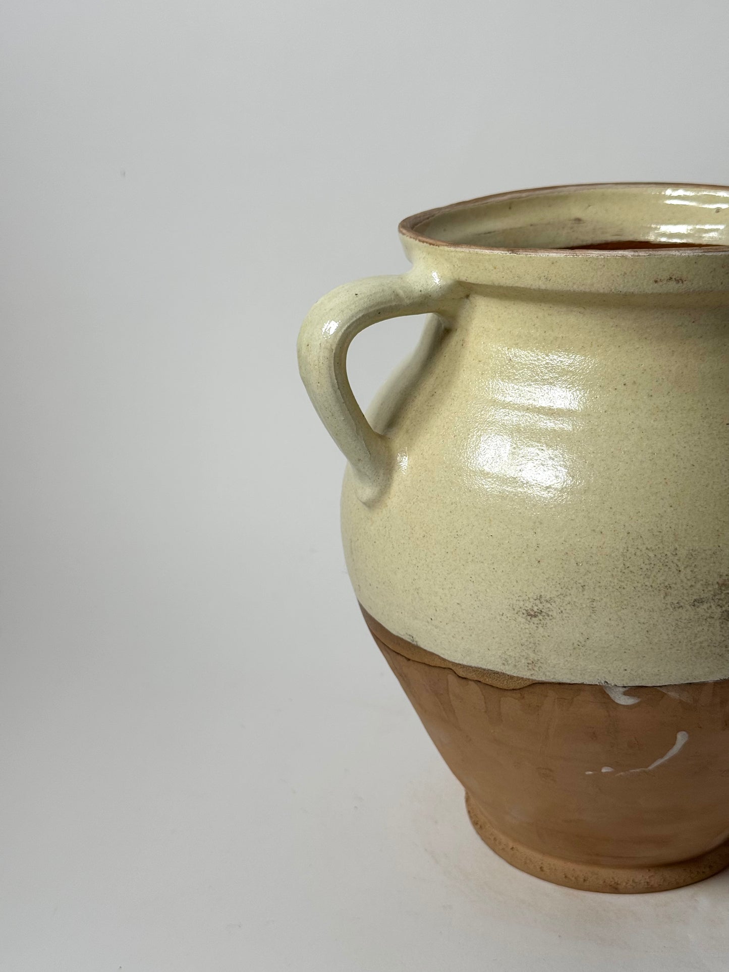 Half Glaze Butter Yellow Urn