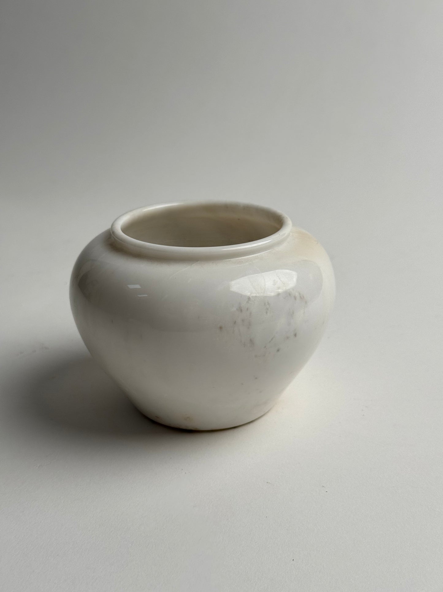 Small White Vintage Marble Pot