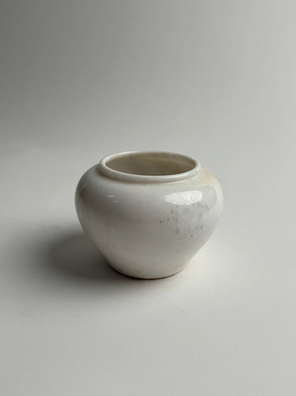 Small White Vintage Marble Pot