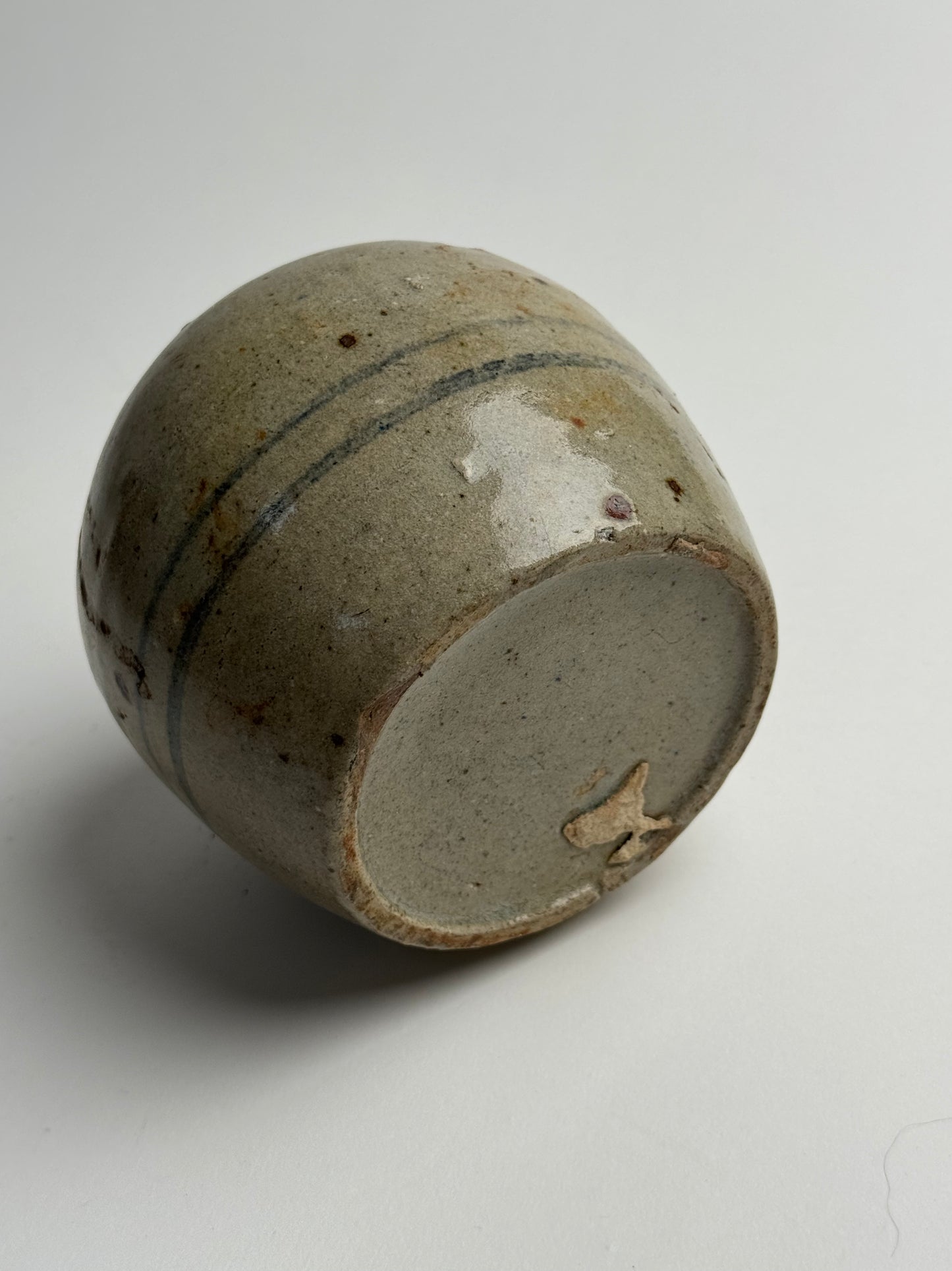 Line Detail Antique Ginger Jar