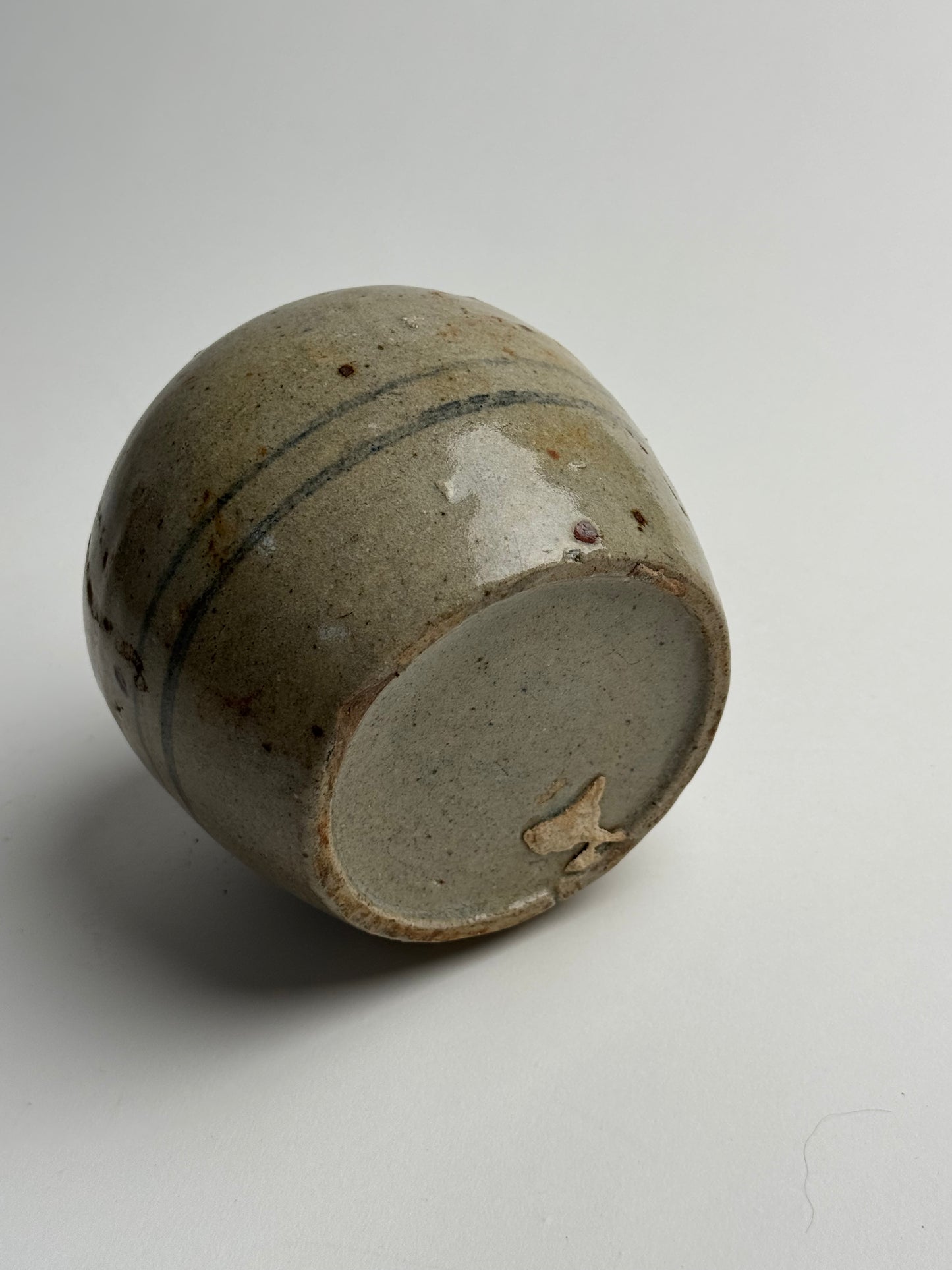 Line Detail Antique Ginger Jar