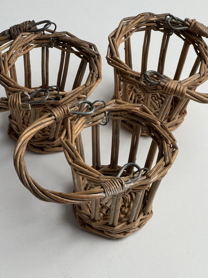 Small Vintage Wicker Baskets