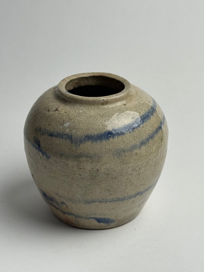 Line Detail Antique Ginger Jar