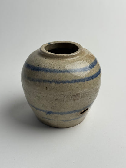 Line Detail Antique Ginger Jar