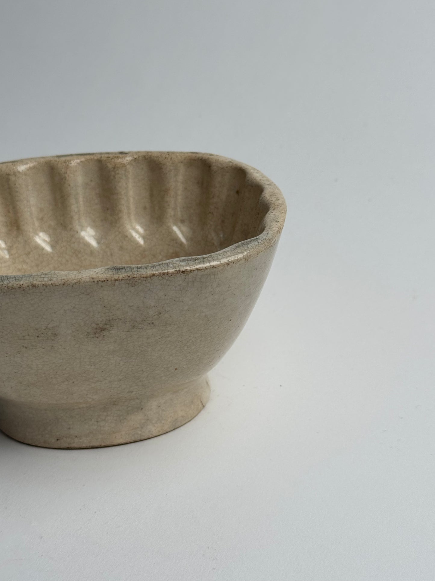 Vintage Cream Glazed Jelly Mould