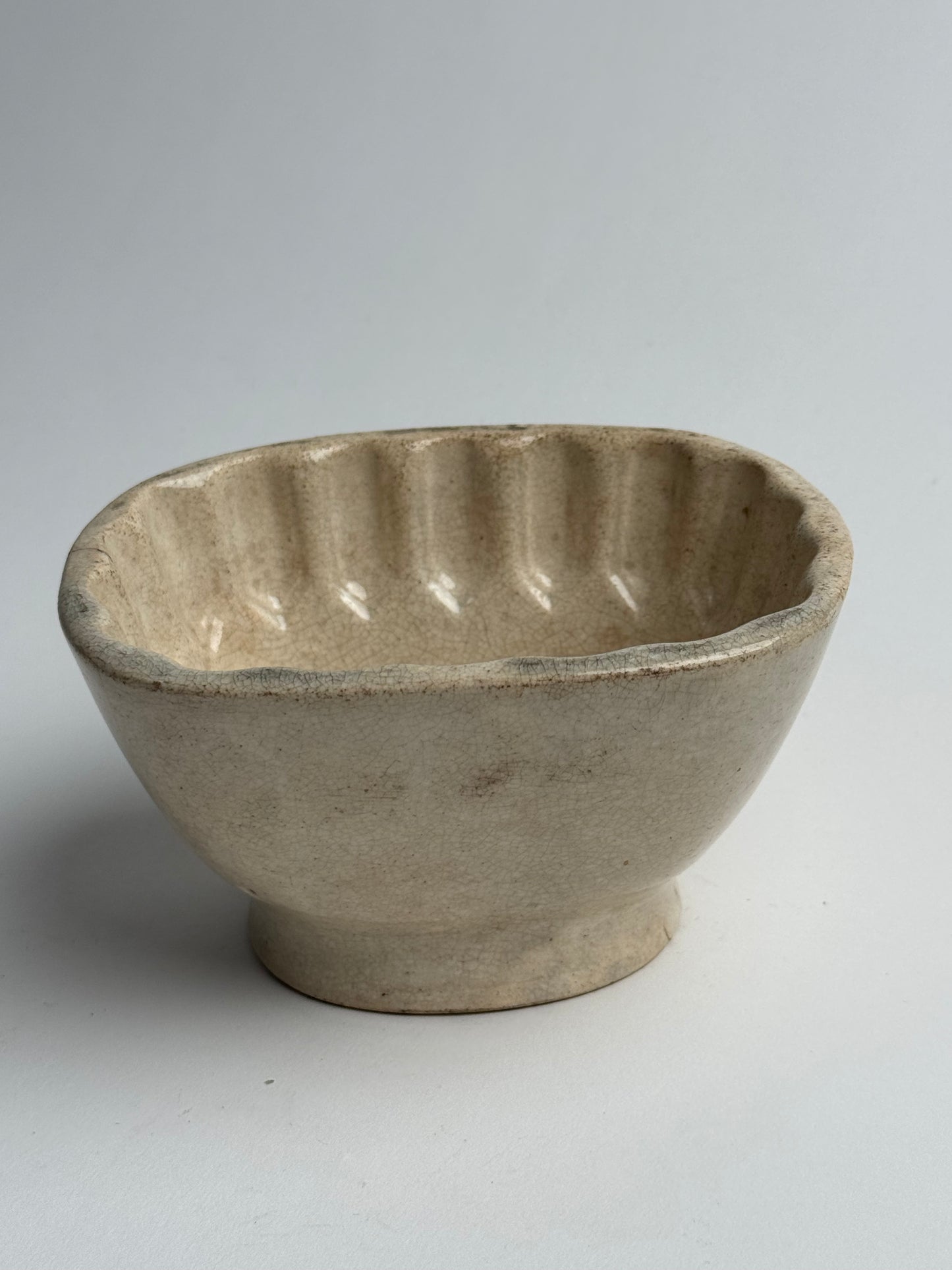 Vintage Cream Glazed Jelly Mould