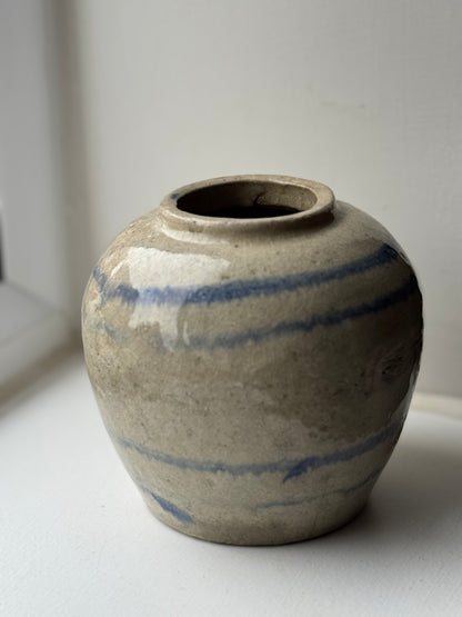 Line Detail Antique Ginger Jar