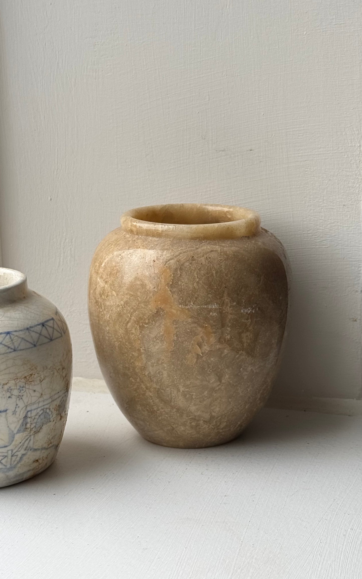 Small Beige Marble Pot