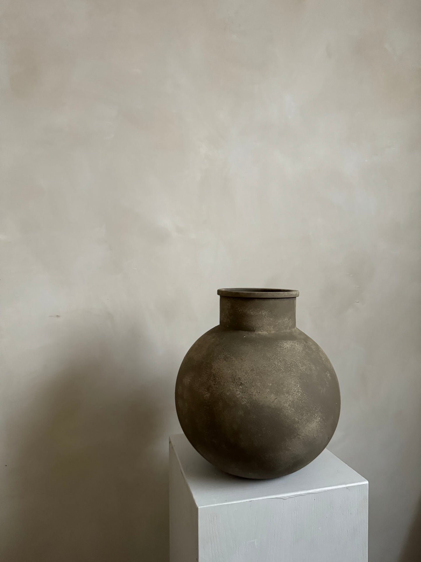 EARTH  |  Earthy brown large rounded rustic vase