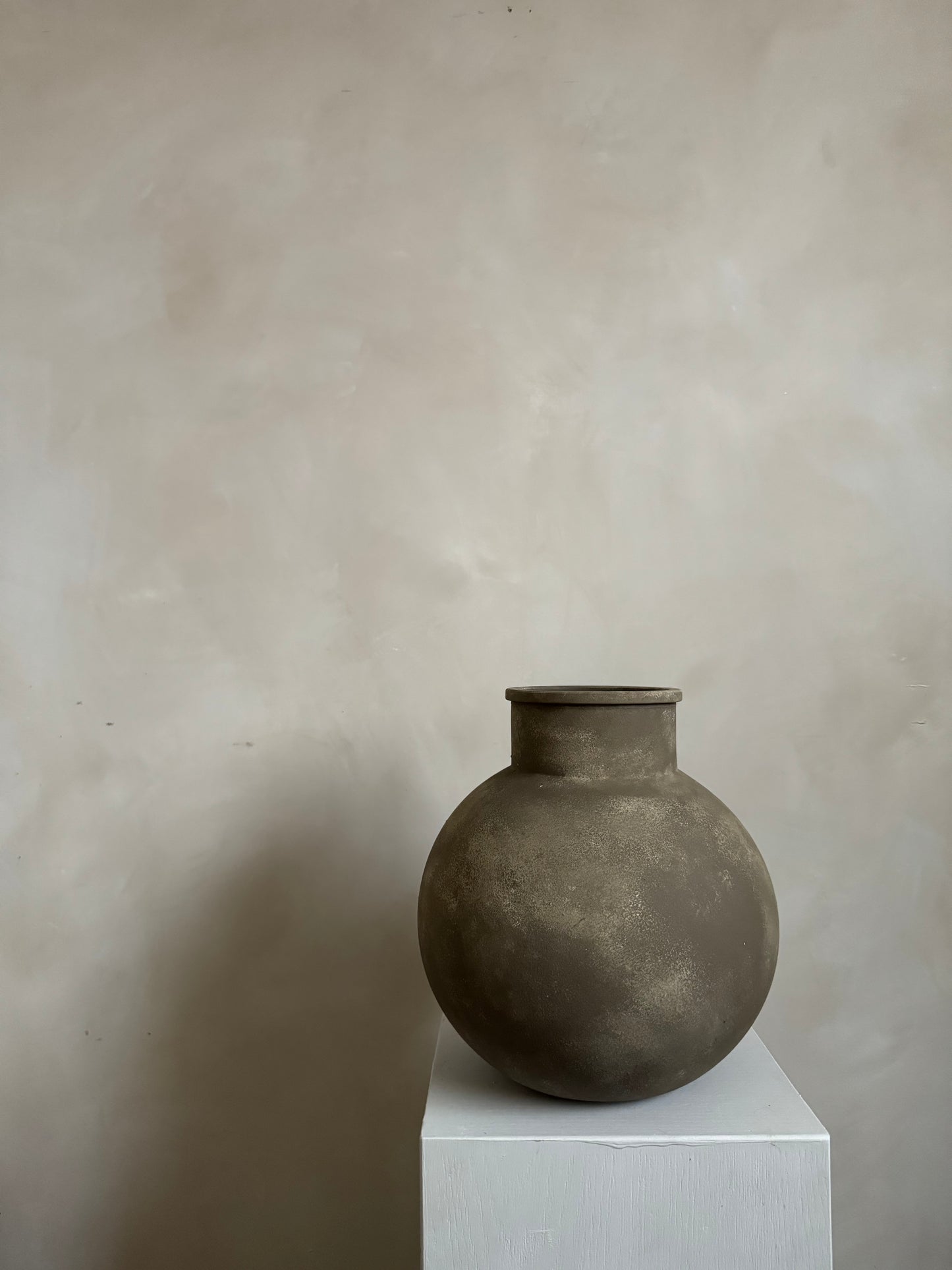 EARTH  |  Earthy brown large rounded rustic vase