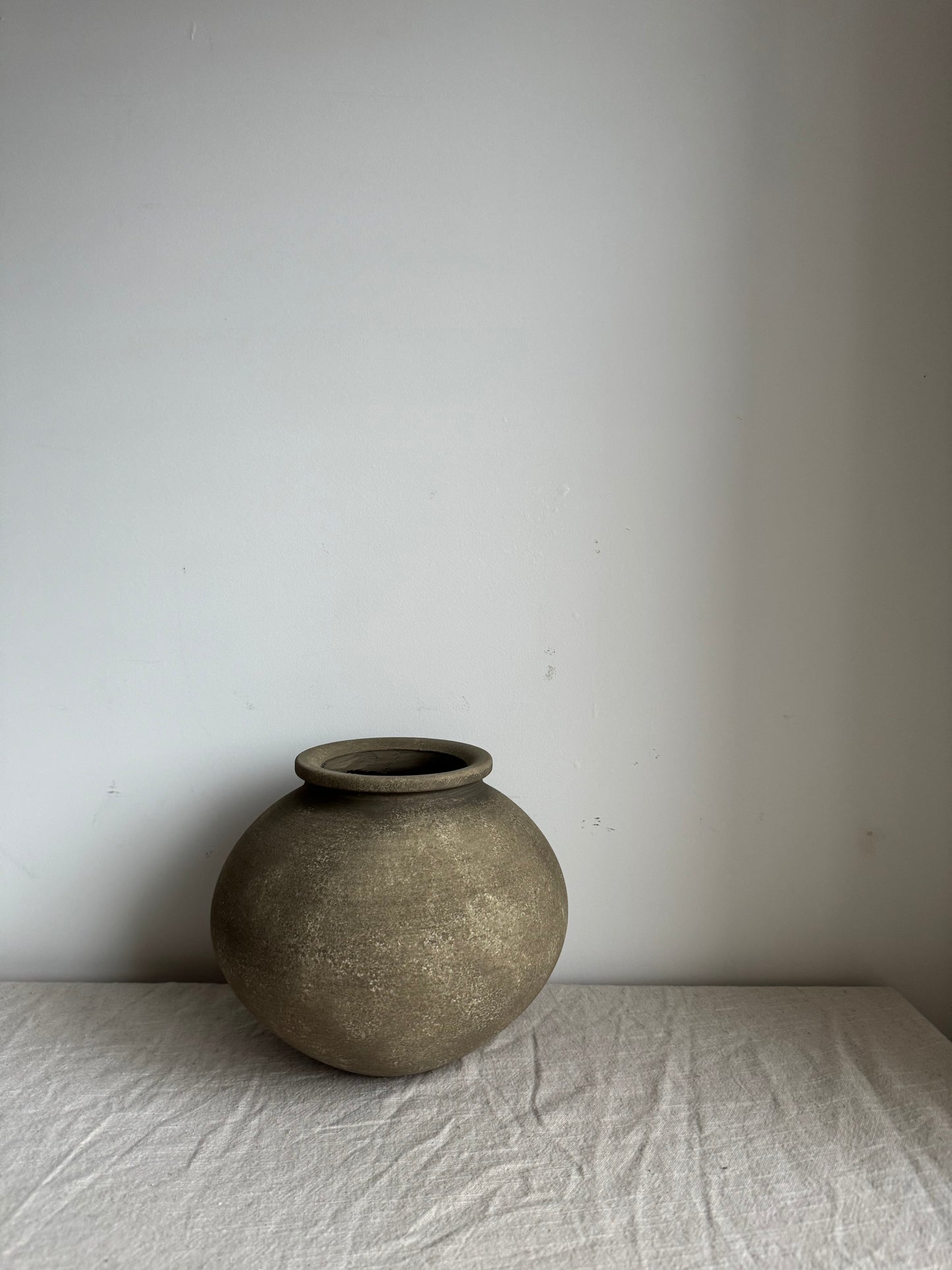 EARTH  | earthy brown rounded vase