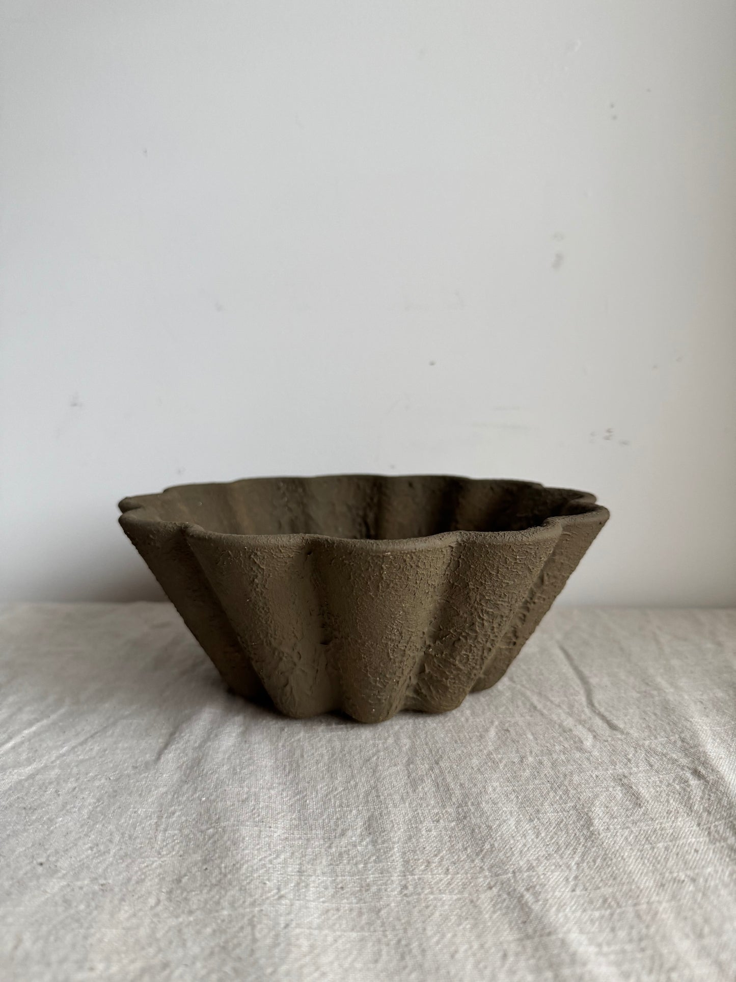 EARTH  | earthy brown textured wavy bowl