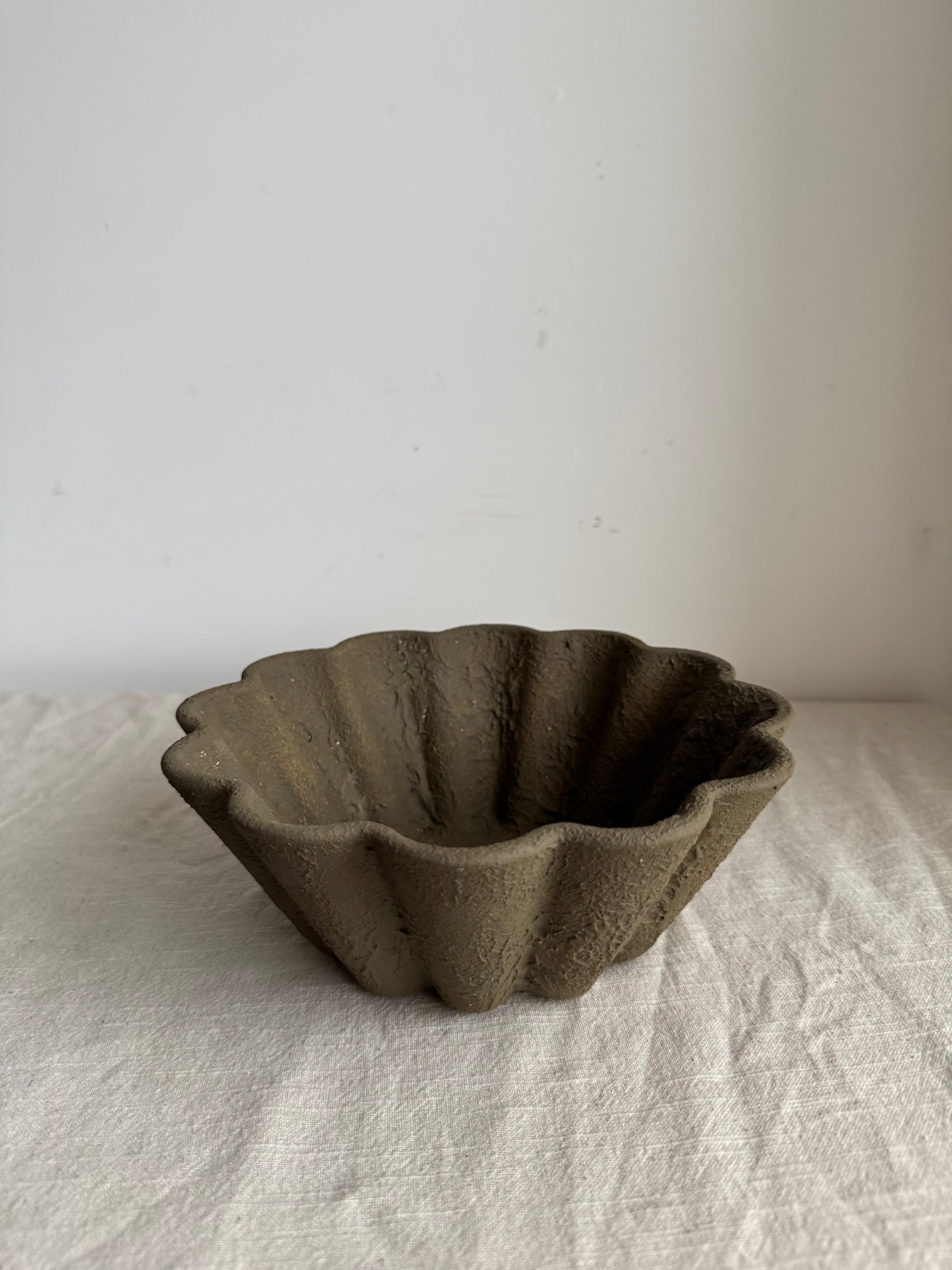 EARTH  | earthy brown textured wavy bowl