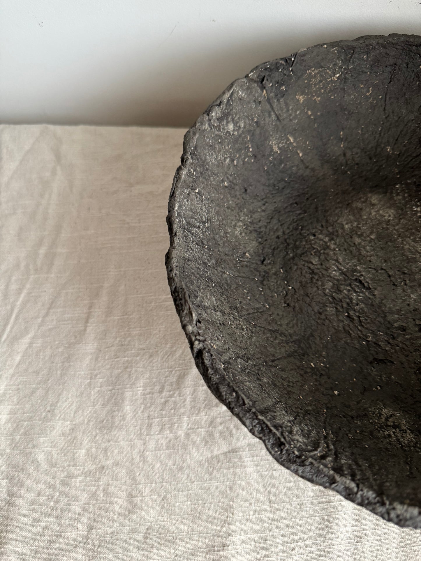 Handmade Papier-maché bowl  |  BROWN BLACK