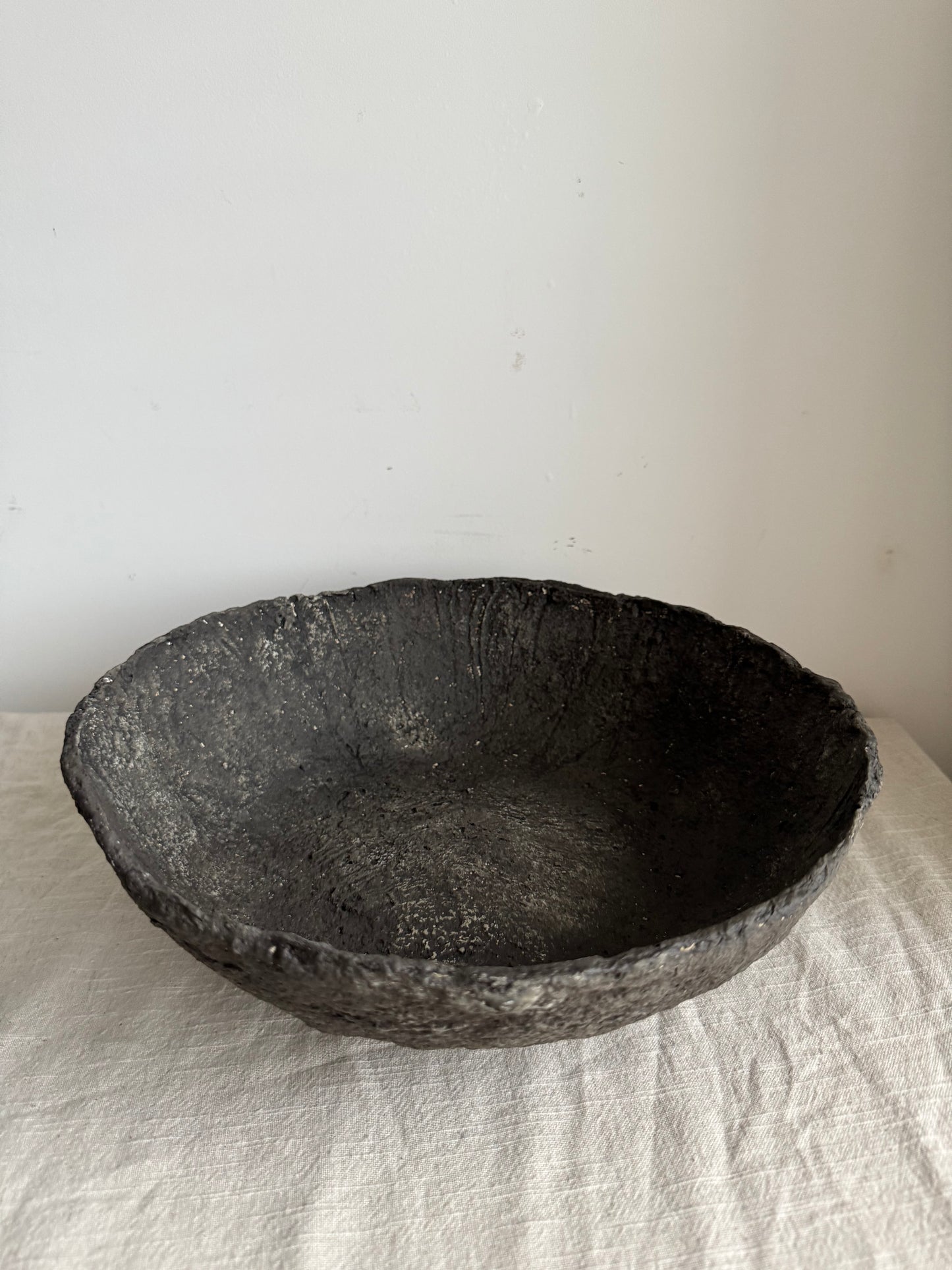 Handmade Papier-maché bowl  |  BROWN BLACK