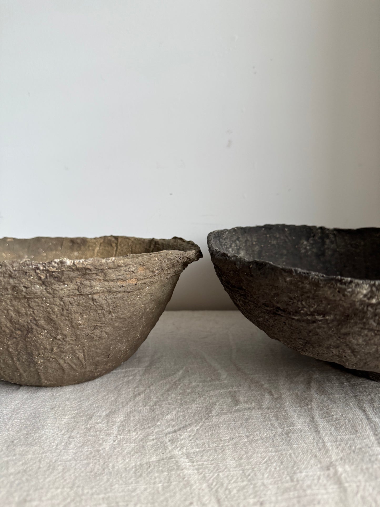 Handmade Papier-maché bowl  |  BROWN BLACK