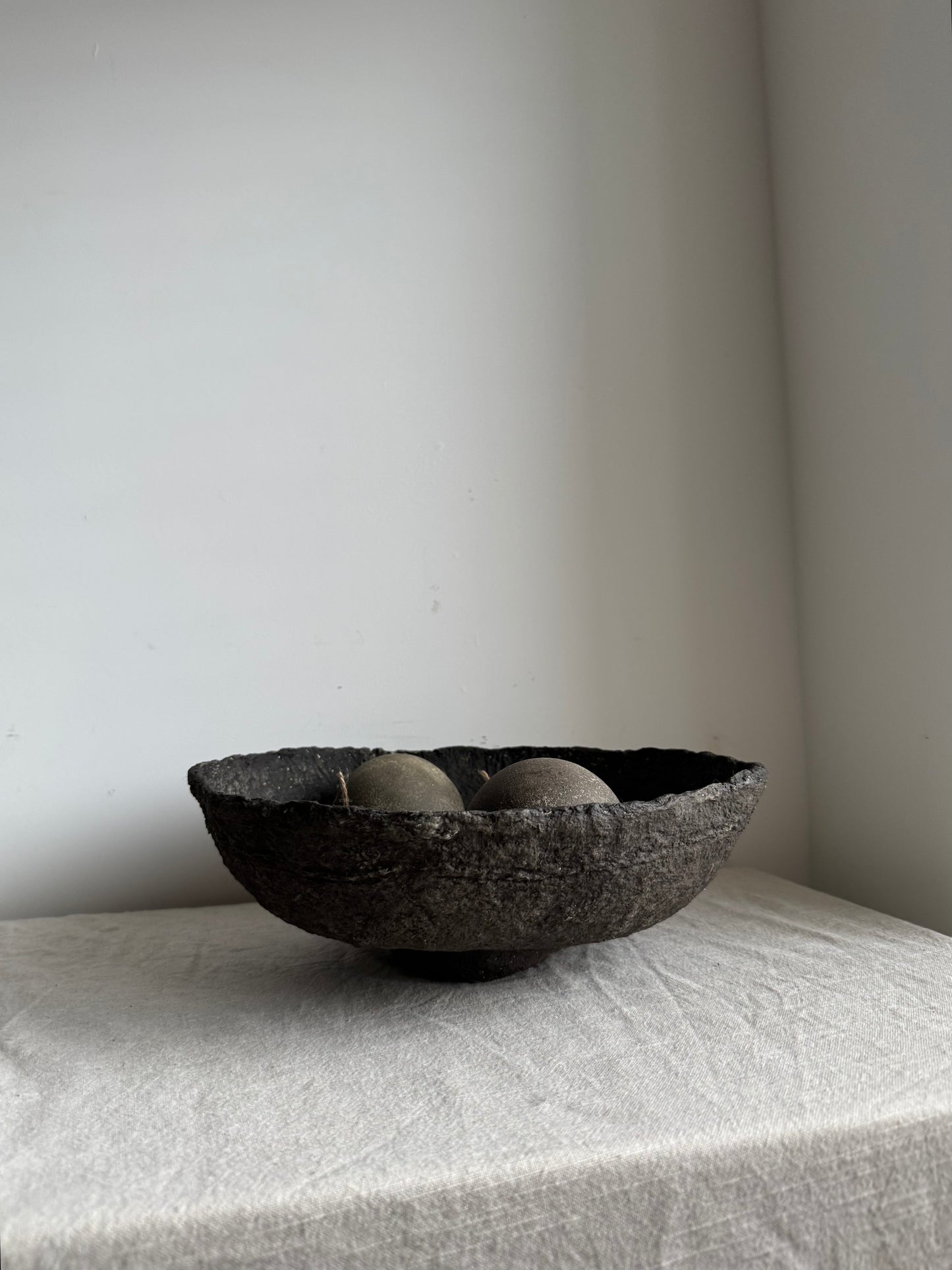 Handmade Papier-maché bowl  |  BROWN BLACK