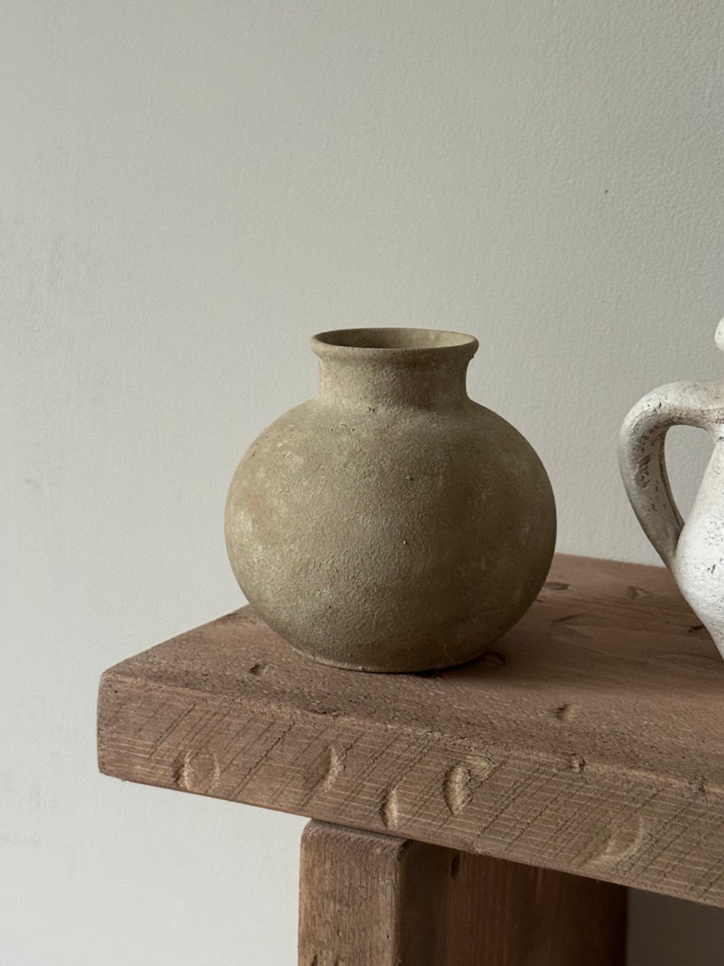 Up-Cycled | Small Brown Beige Rounded Pot