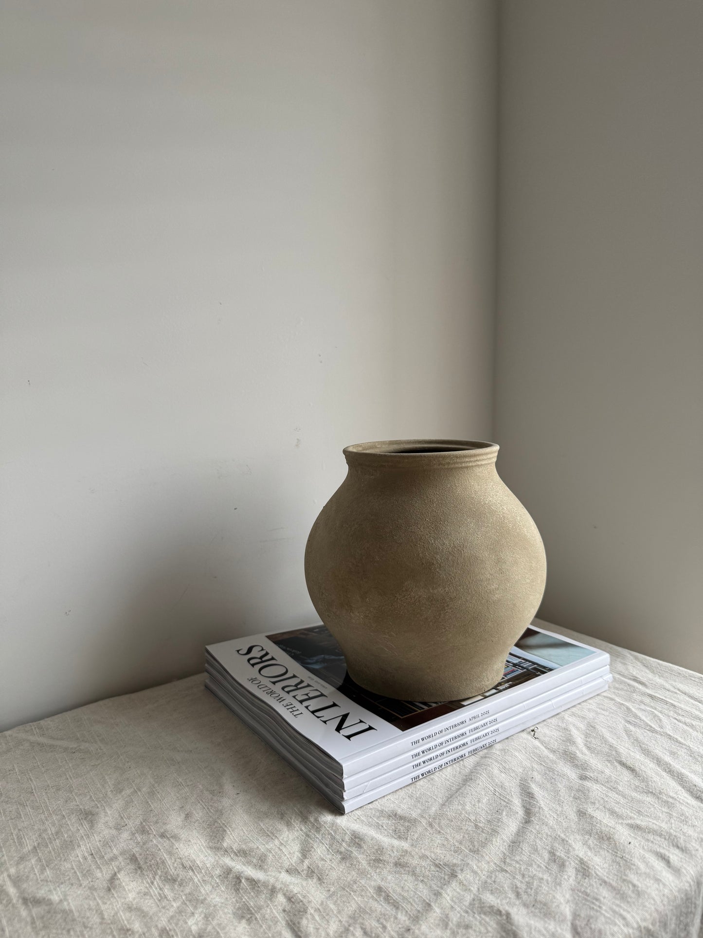 CLOUD  |  light beige stone effect rounded urn vase