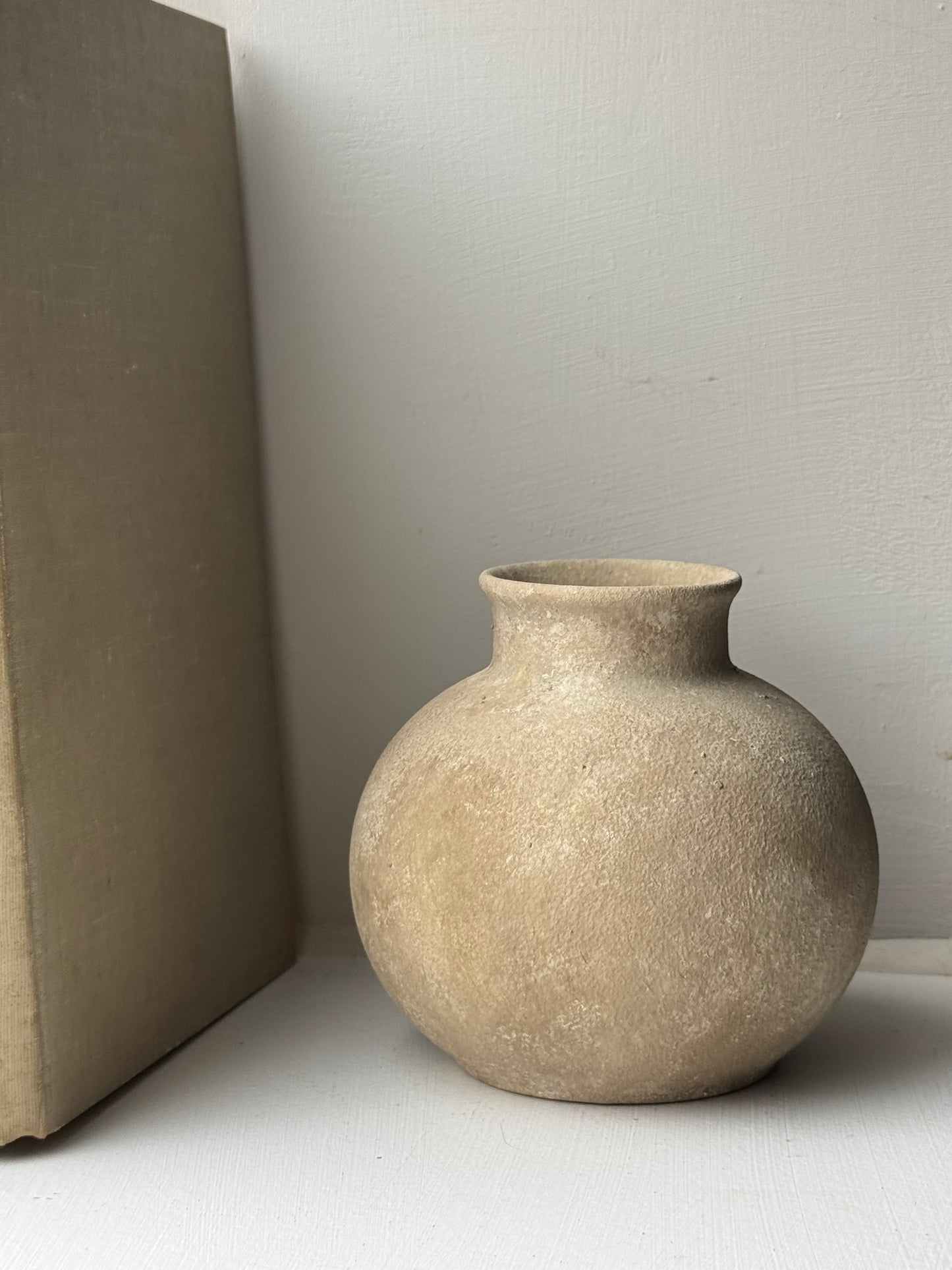 Up-Cycled | Small Brown Beige Rounded Pot