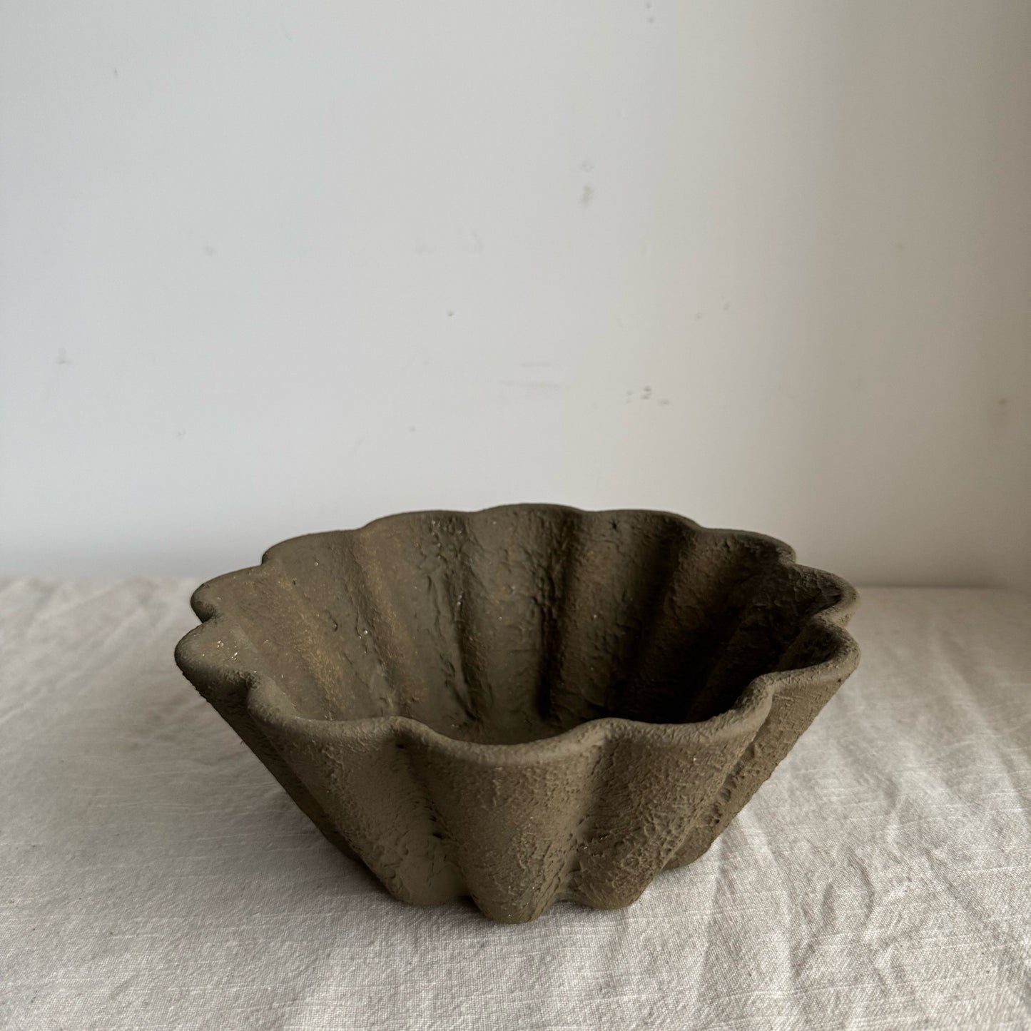 EARTH  | earthy brown textured wavy bowl