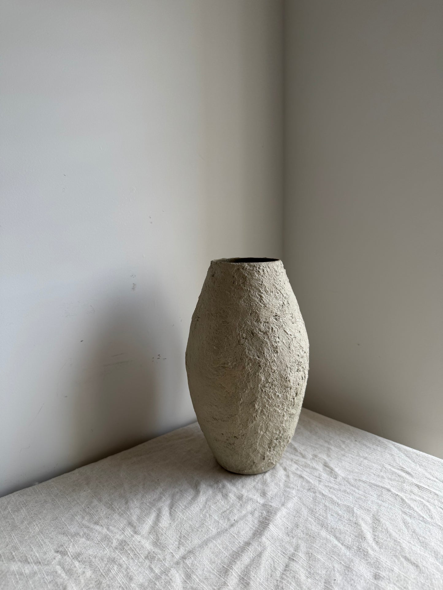 CLOUD  |  light beige heavy textured vase