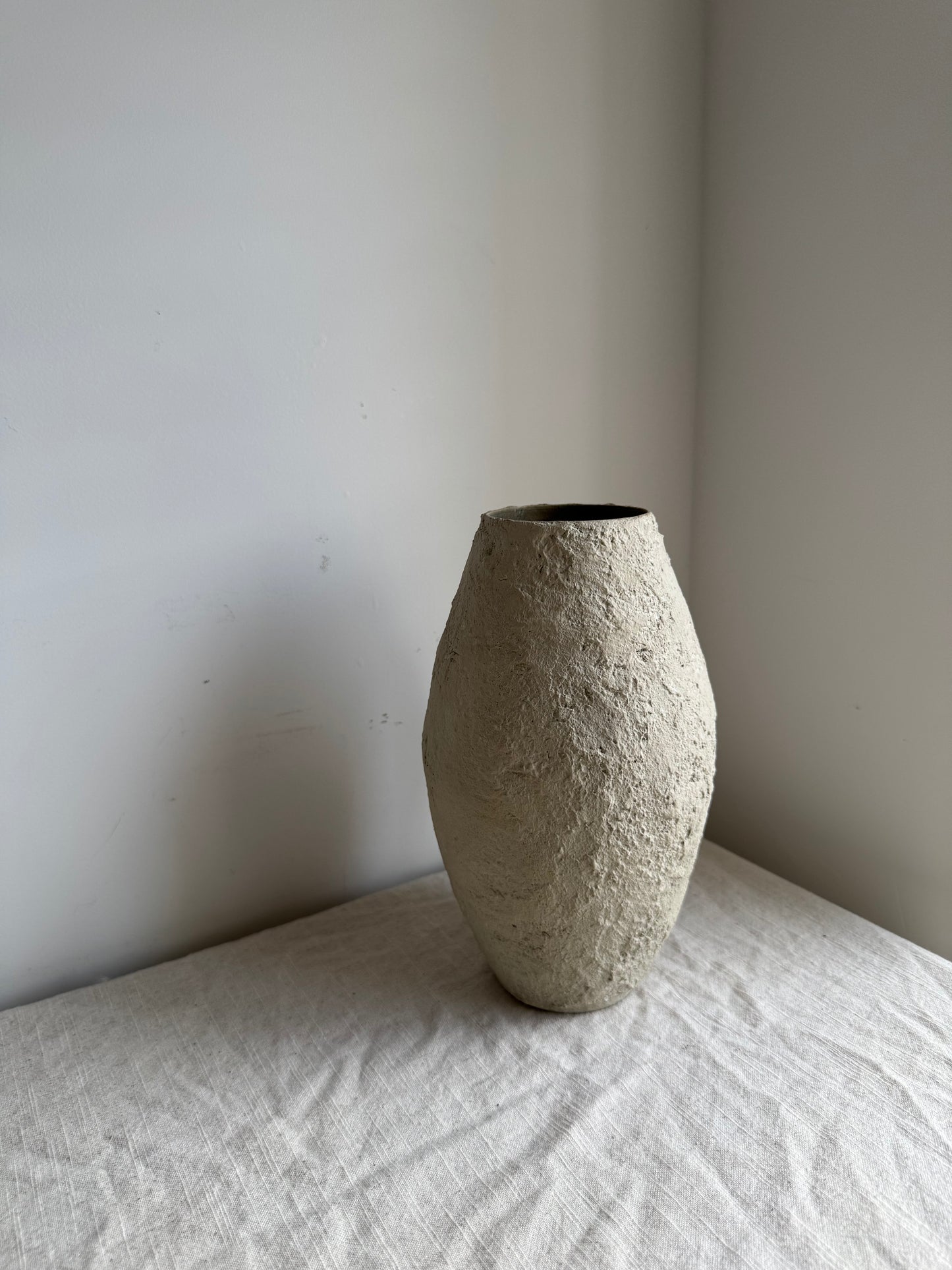 CLOUD  |  light beige heavy textured vase