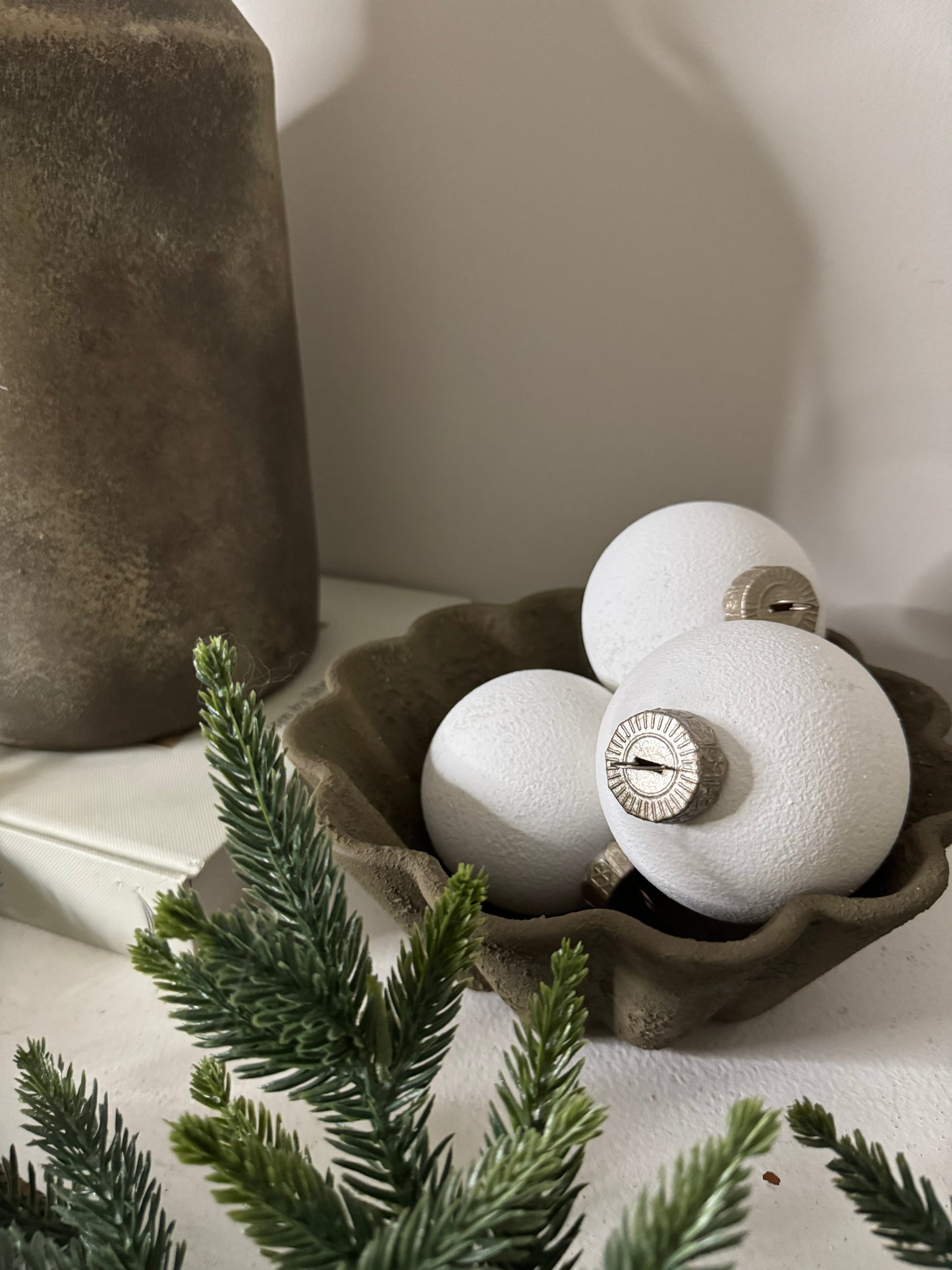 Rustic up-cycled bauble OFF - WHITE