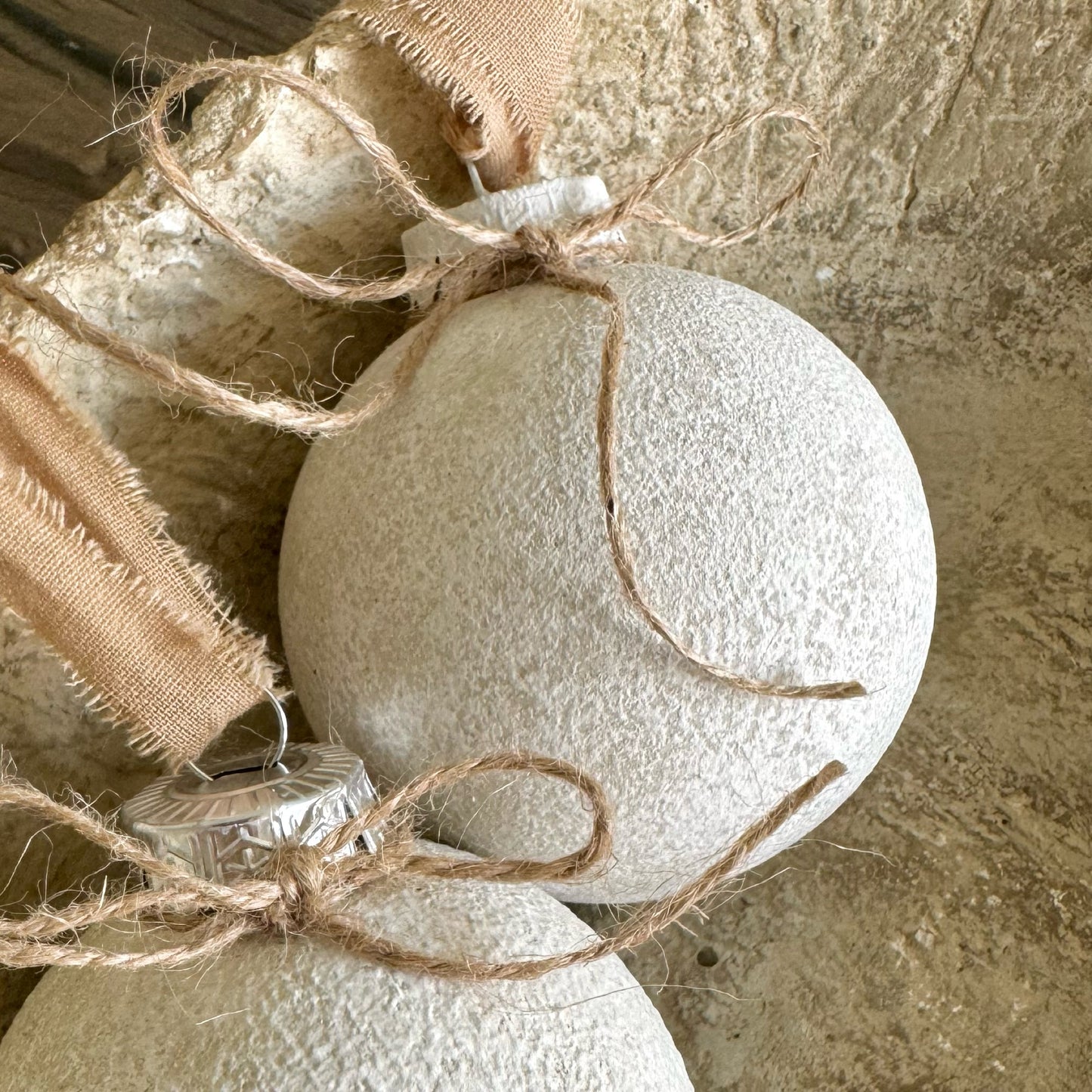 Rustic up-cycled bauble OFF - WHITE