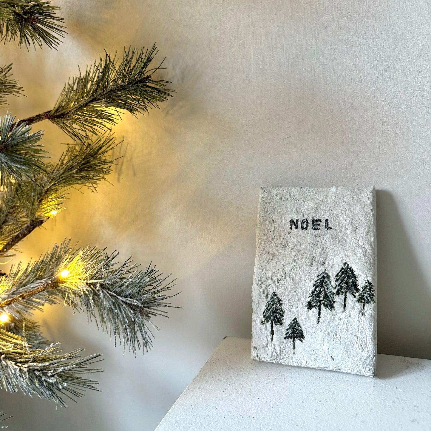 'NOEL' mini textured festive art