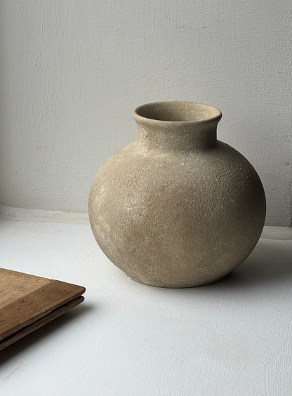 Up-Cycled | Small Brown Beige Rounded Pot