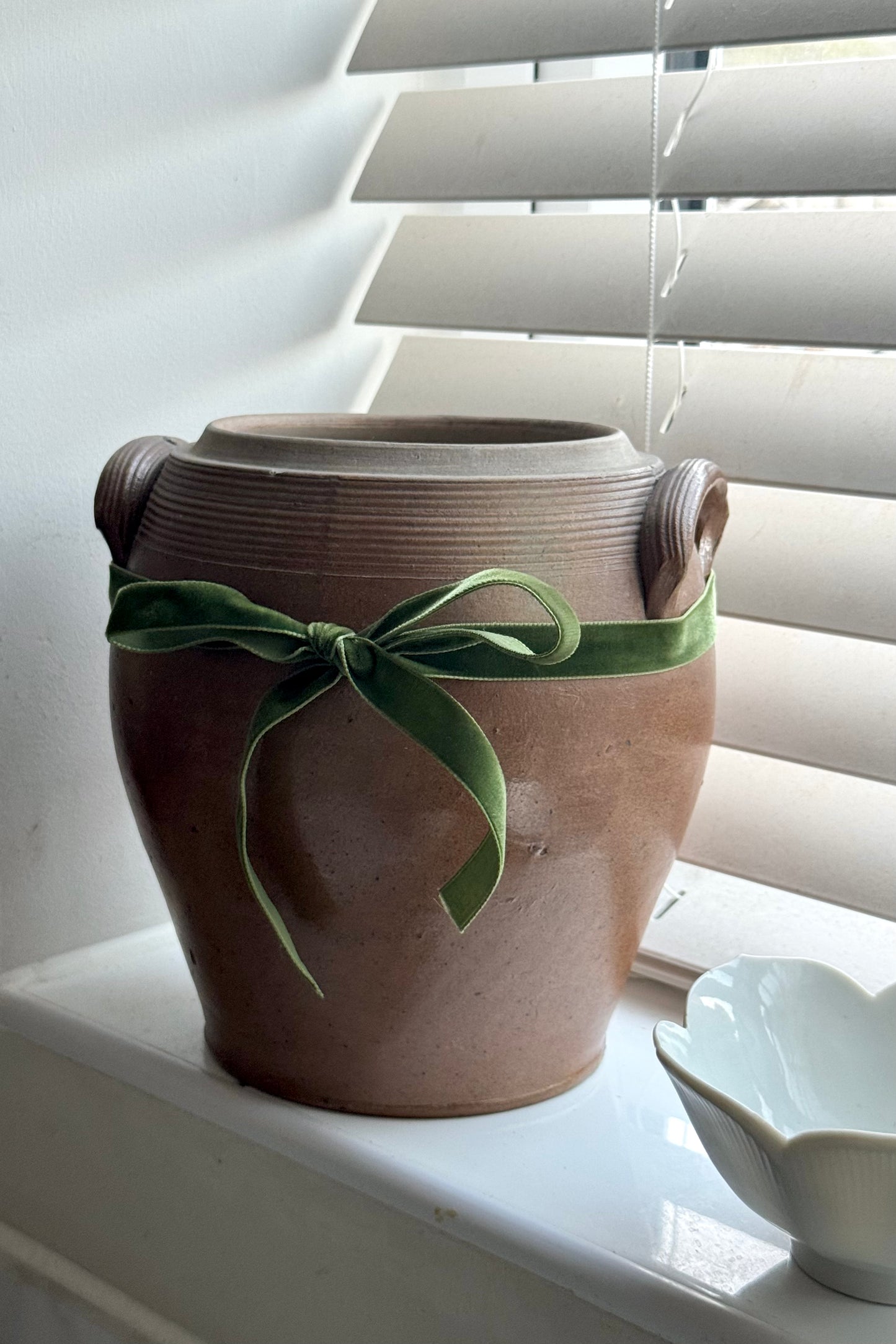 Large Brown Vintage Storage Pot