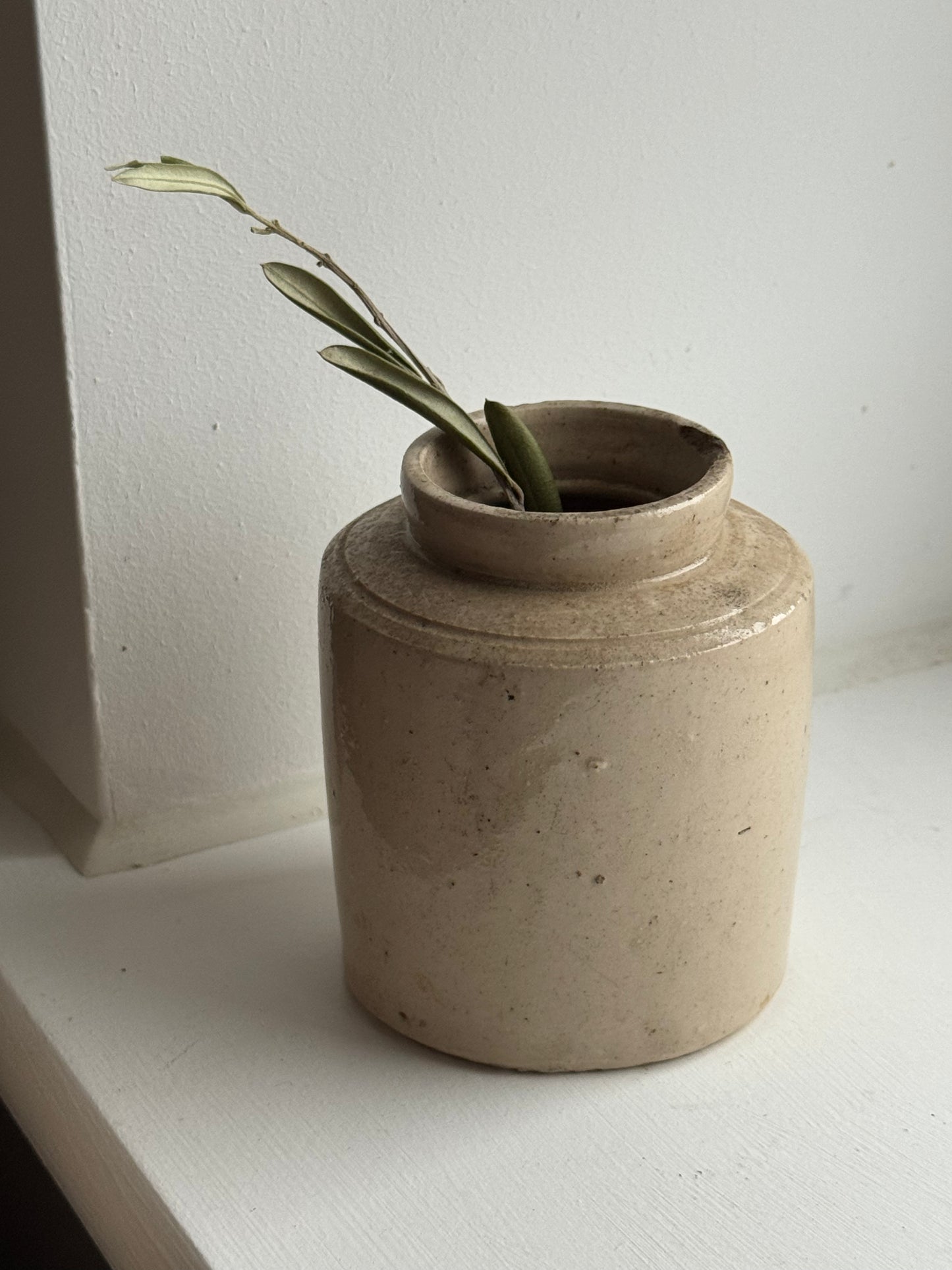 Small Vintage Oatmeal Glaze Stoneware Pot