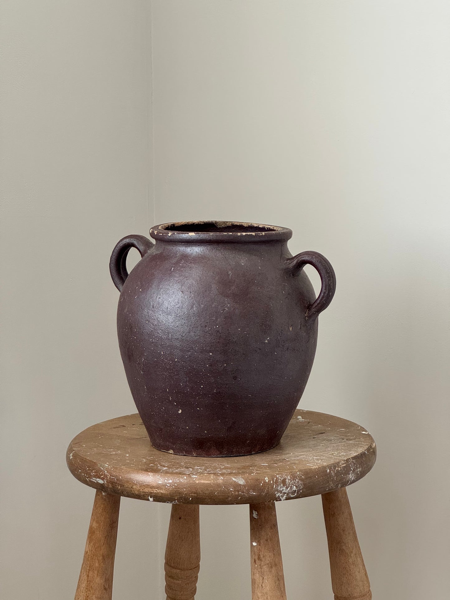 Plumb Twin Handle Rounded Pot