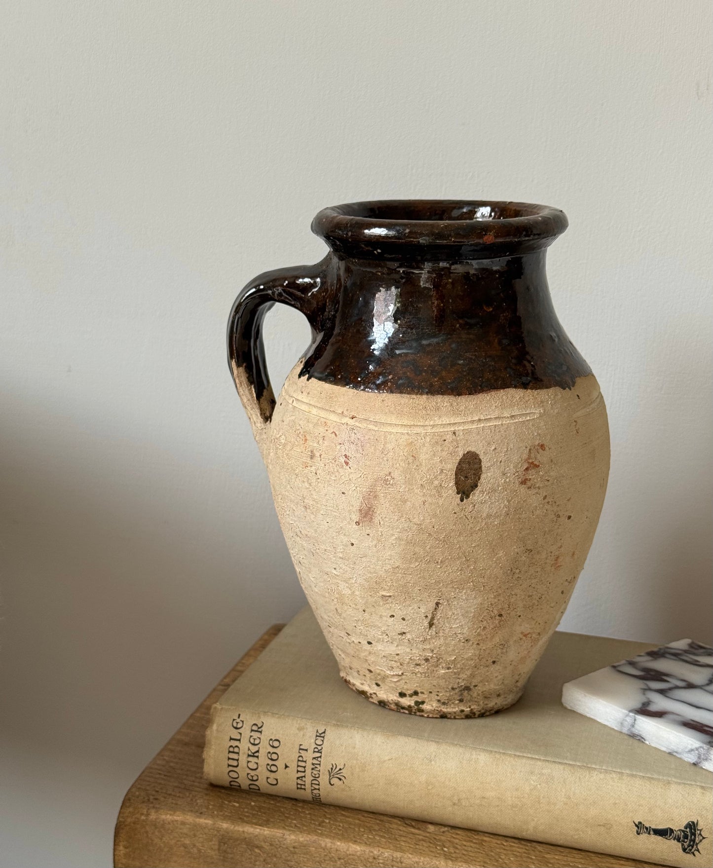 Two Toned Brown Turkish Vessel