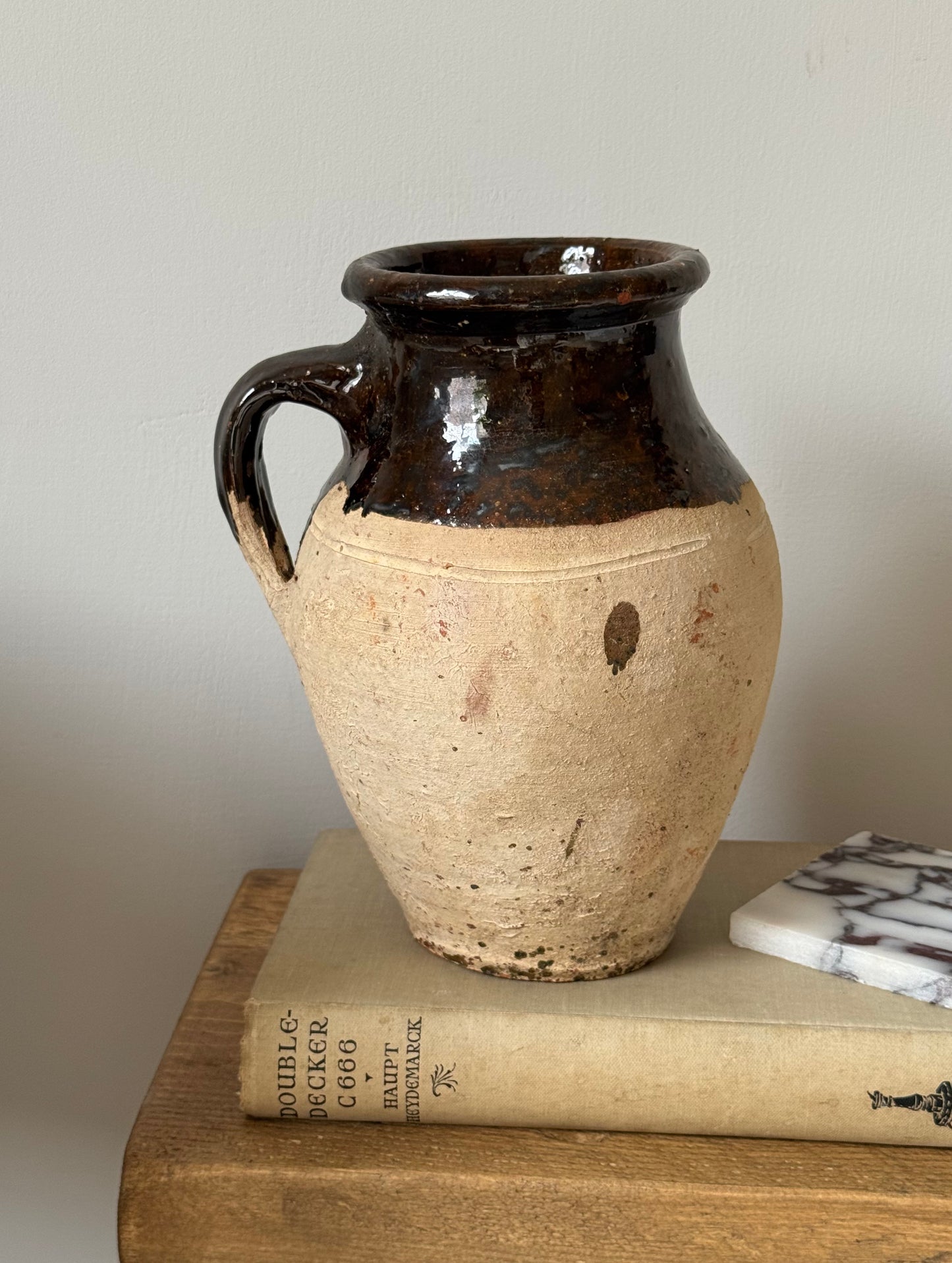 Two Toned Brown Turkish Vessel