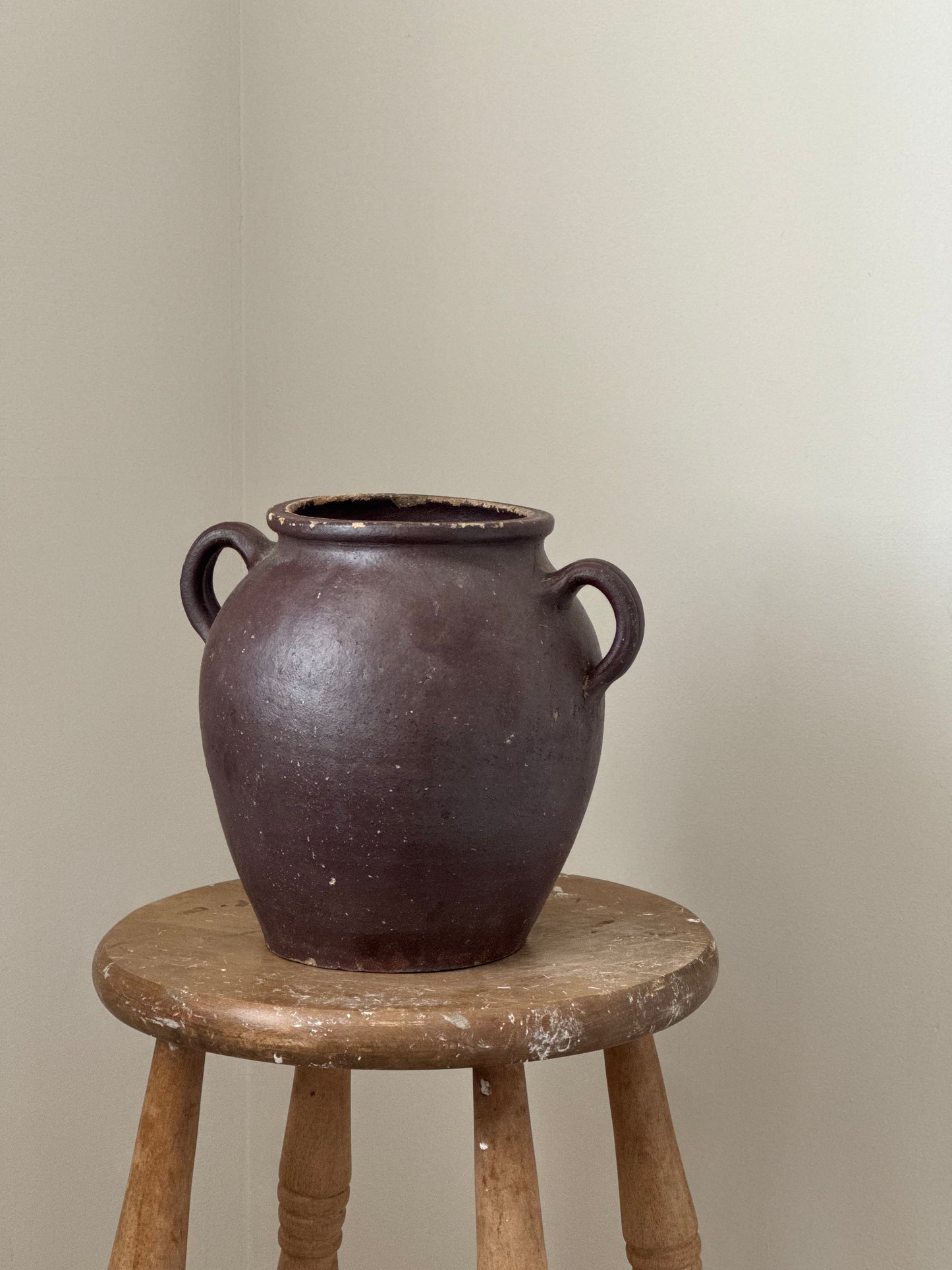 Plumb Twin Handle Rounded Pot