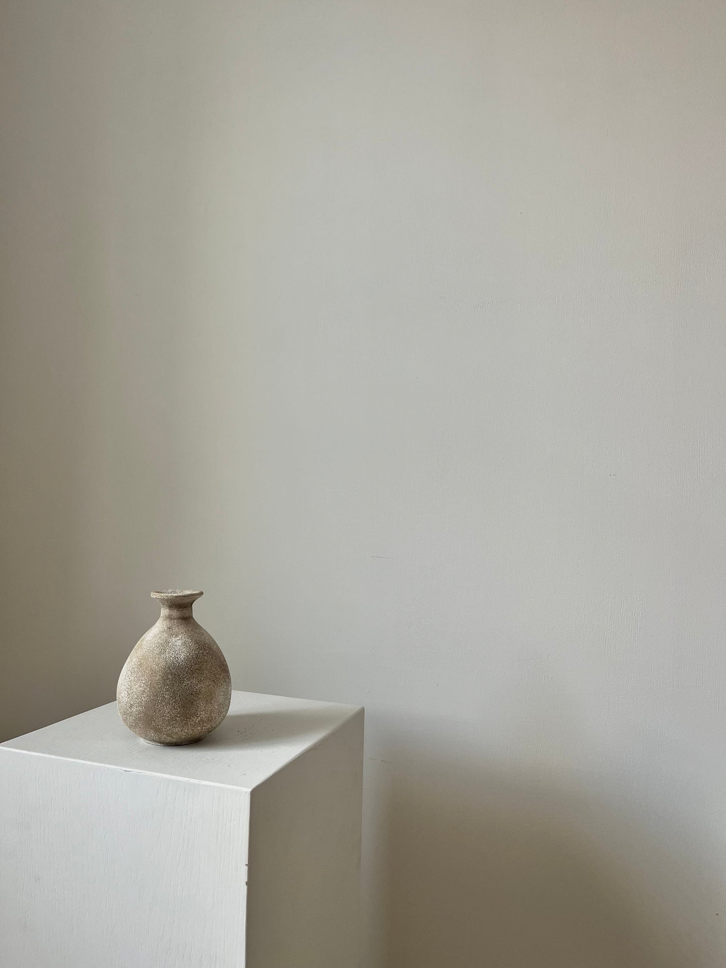 CLOUD  |  textured teardrop vase