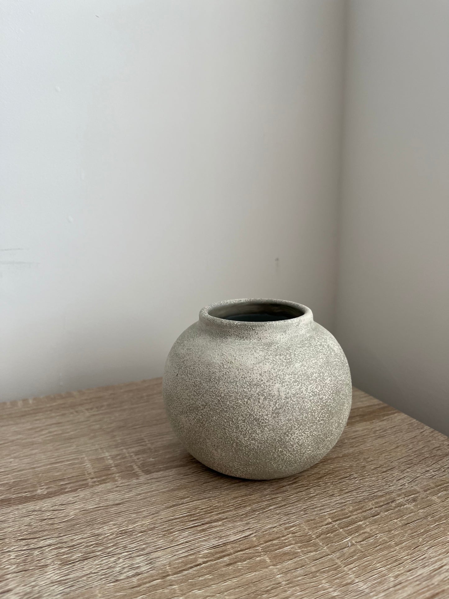 CLOUD  |  greige textured pot