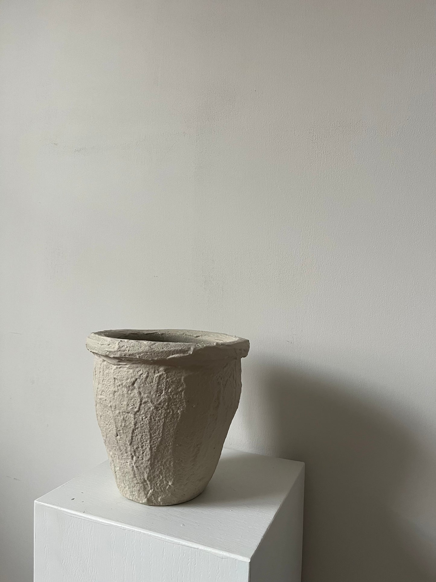 CLOUD  |  heavily textured beige pot