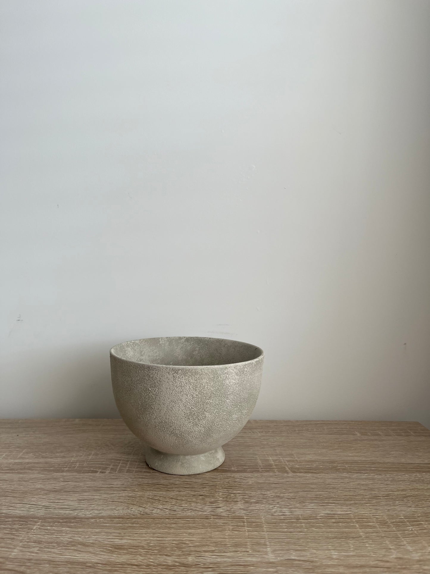 CLOUD  |  beige pedestal decorative bowl