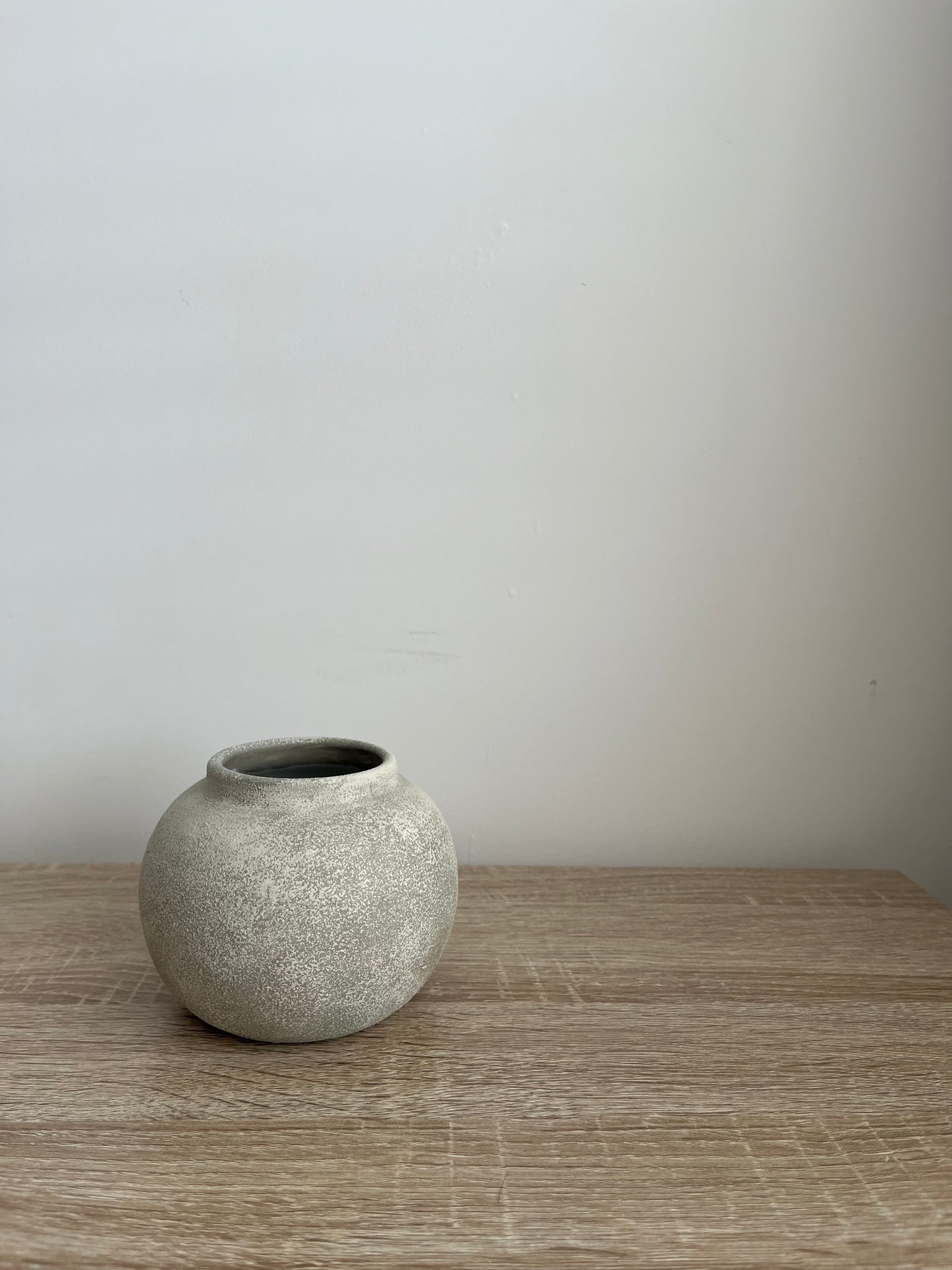 CLOUD  |  greige textured pot