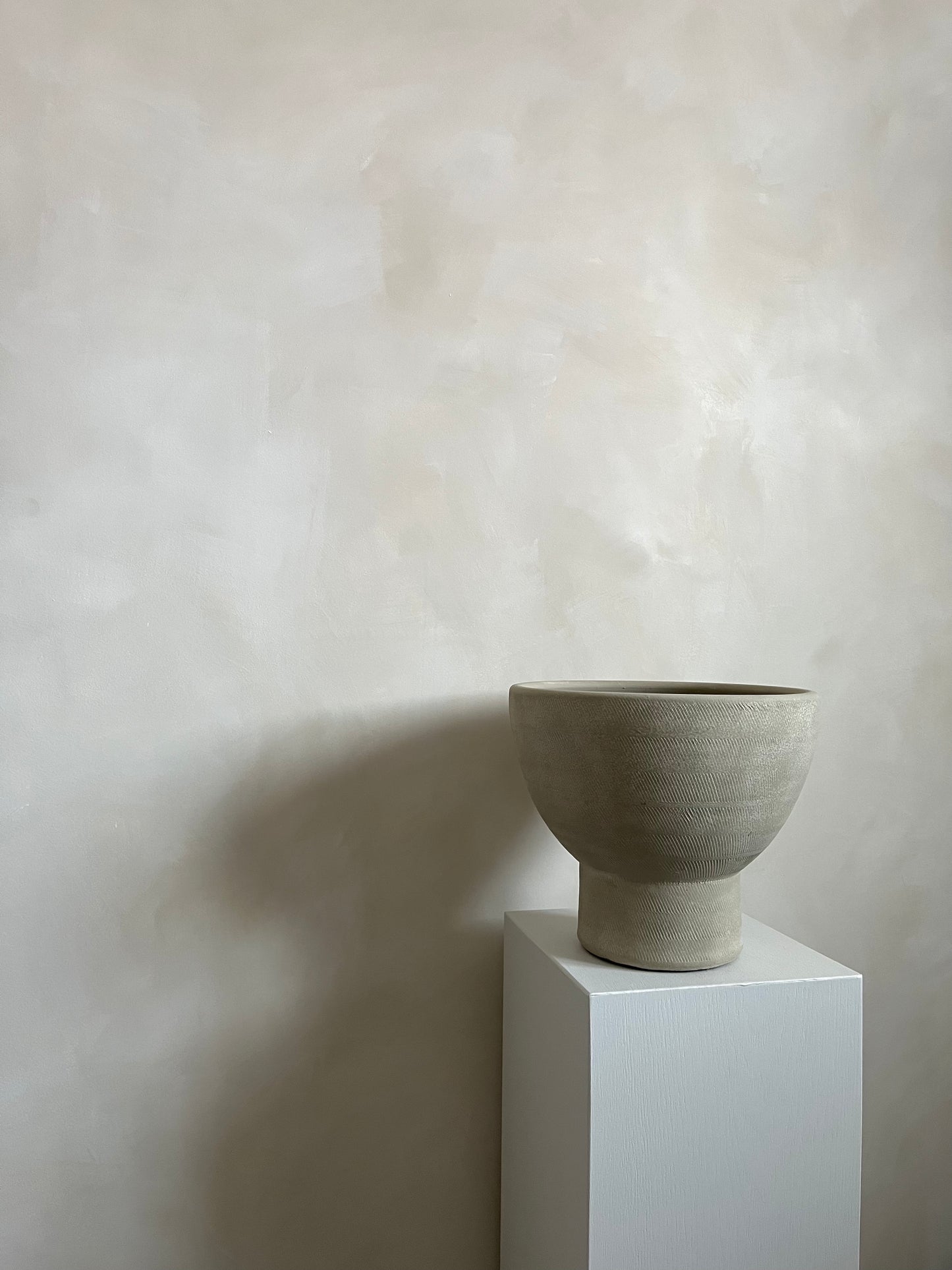 CLOUD  |  beige line detail pedestal planter/pot