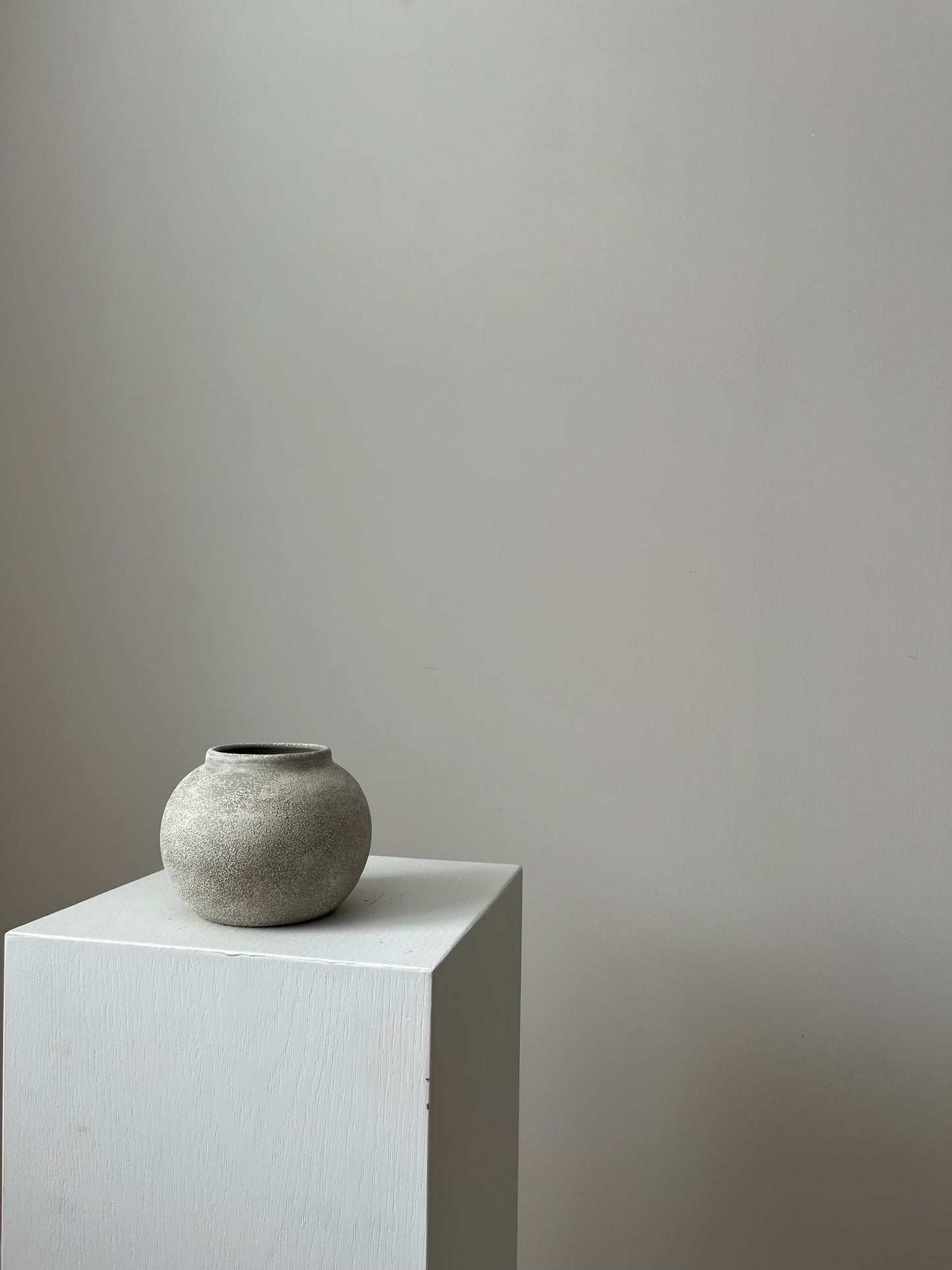 CLOUD  |  greige textured pot